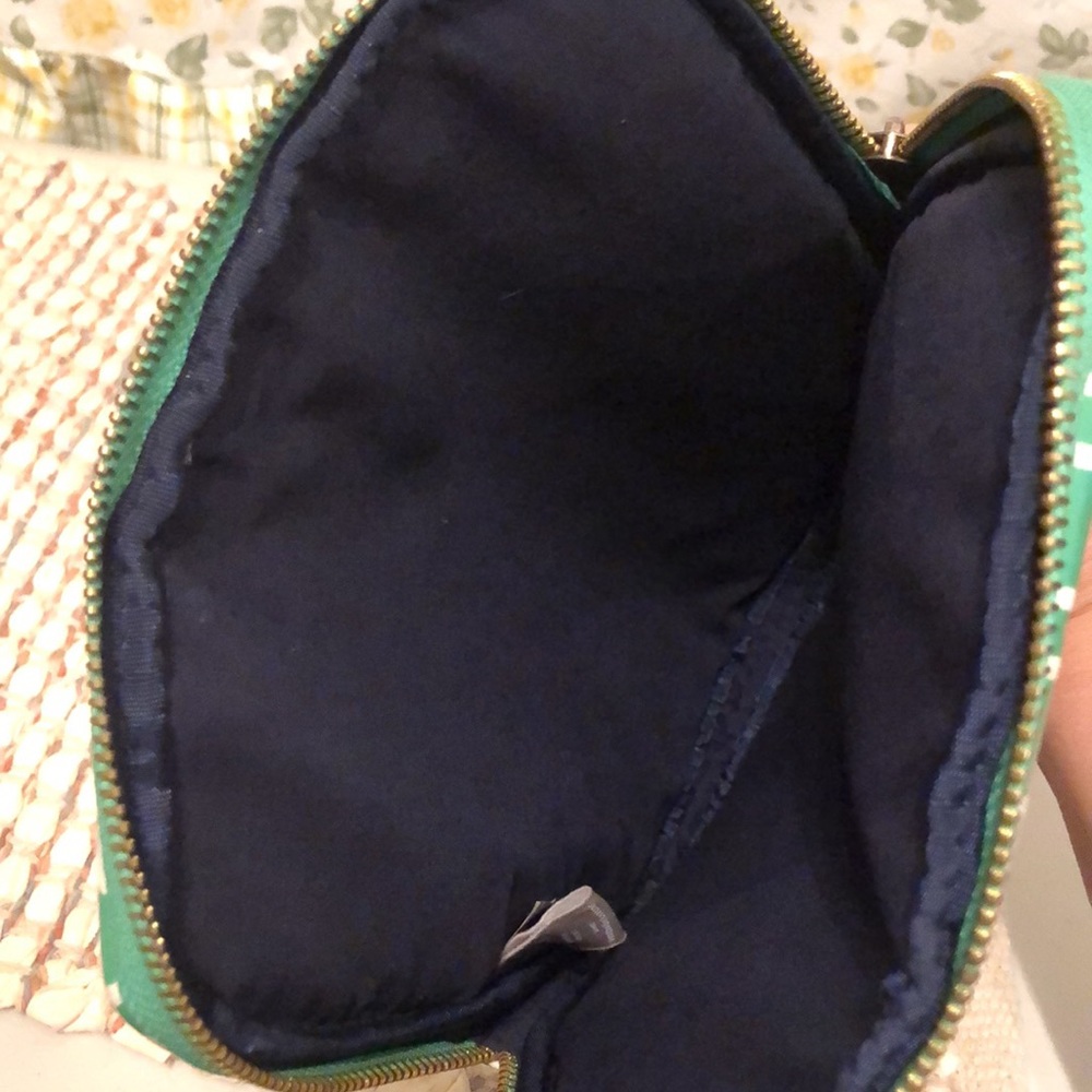 Banana Republic - Picture 2 of 4